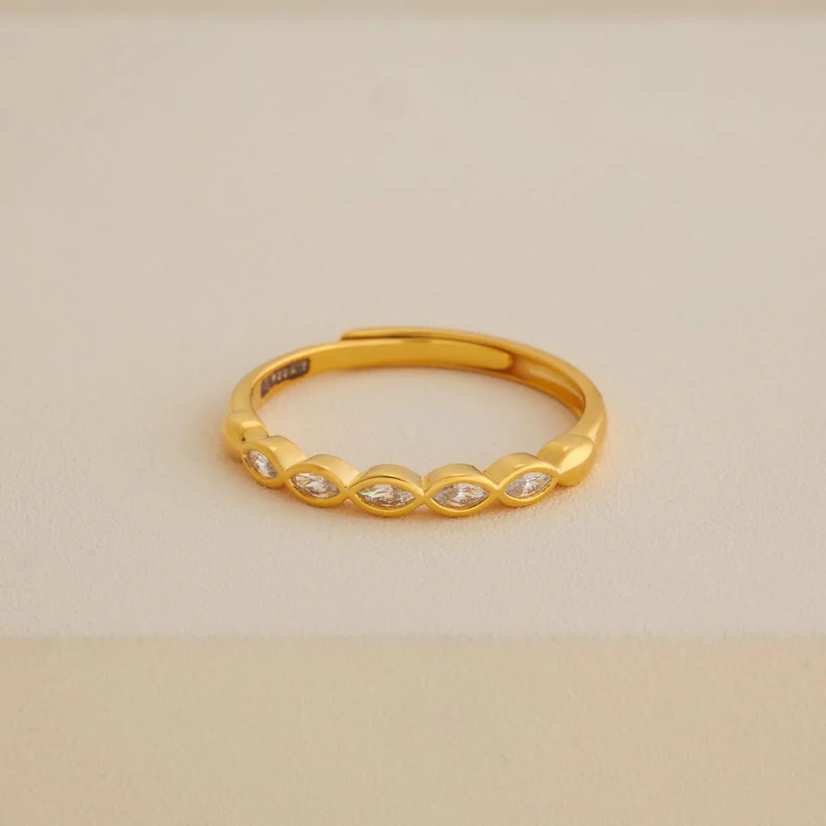 92.5 Silver Finger Ring 194596 - Image 2