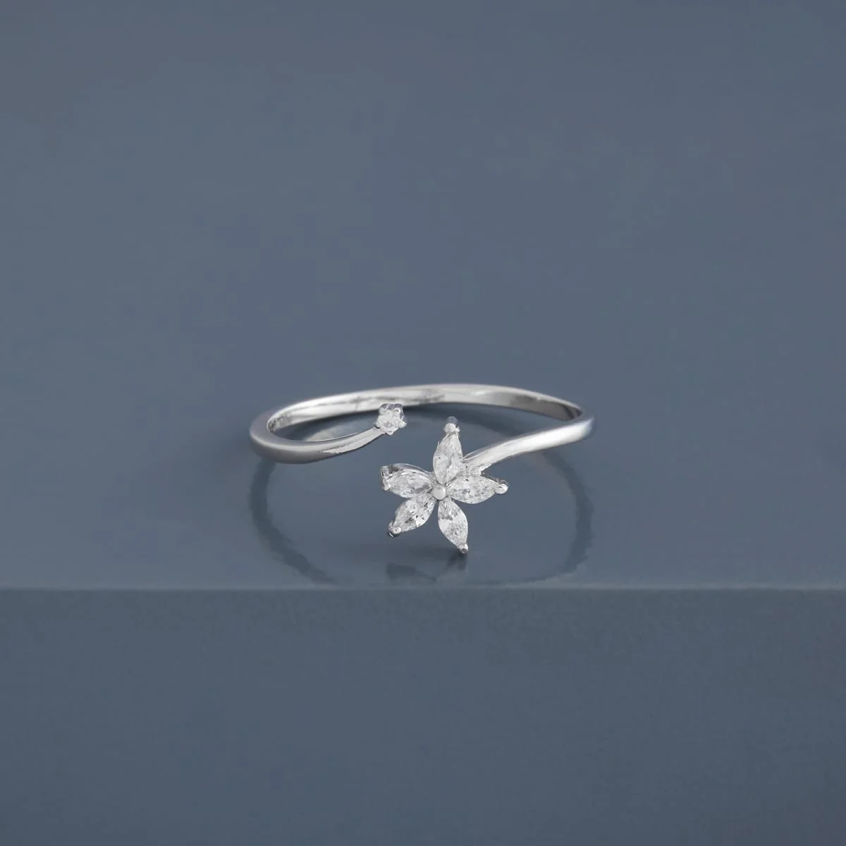 92.5 Silver Finger Ring 194894 - Image 6