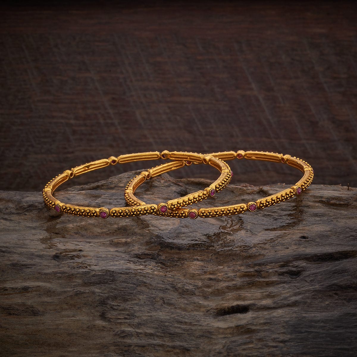 Antique Bangle 170788 - Image 4