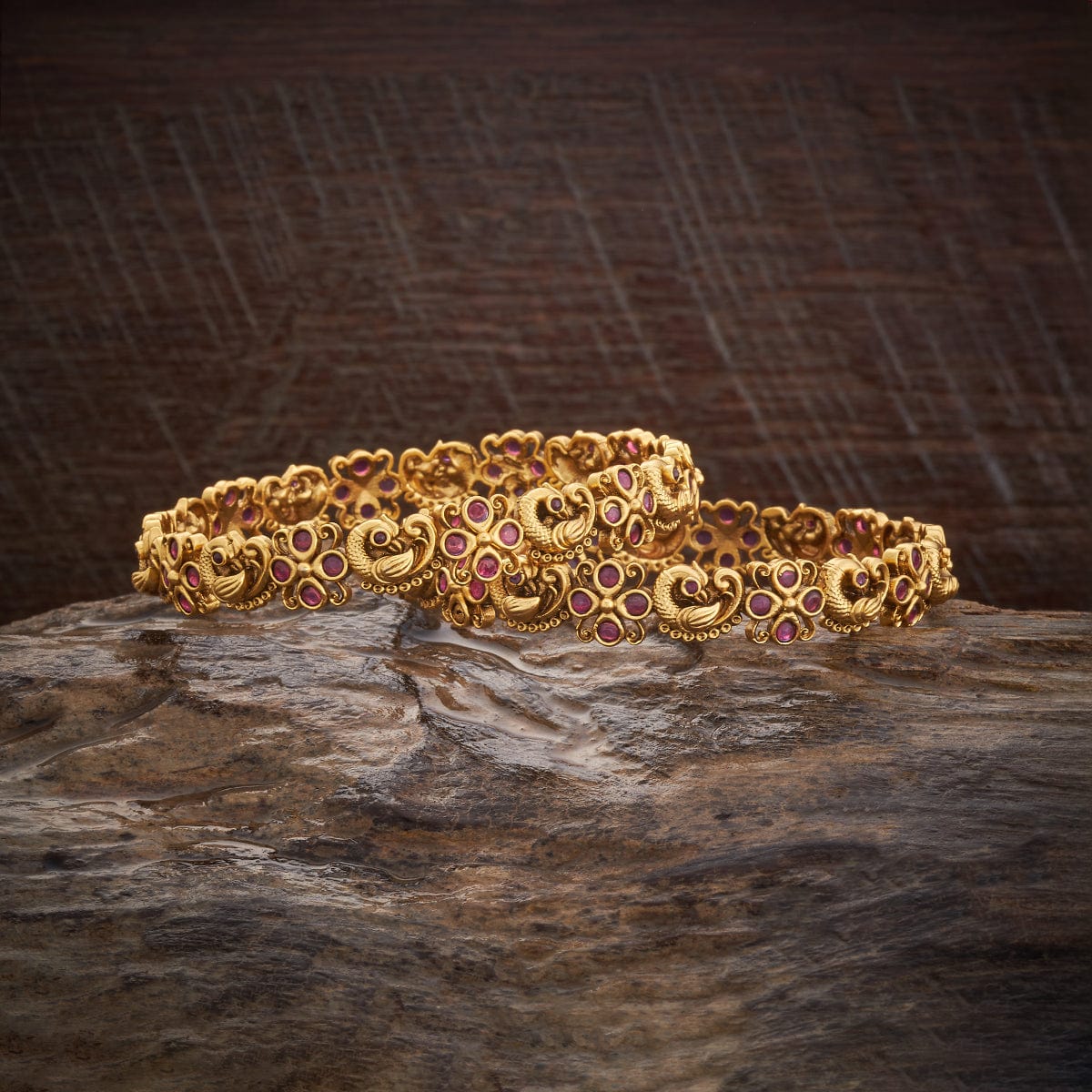 Antique Bangle 176927 - Image 4