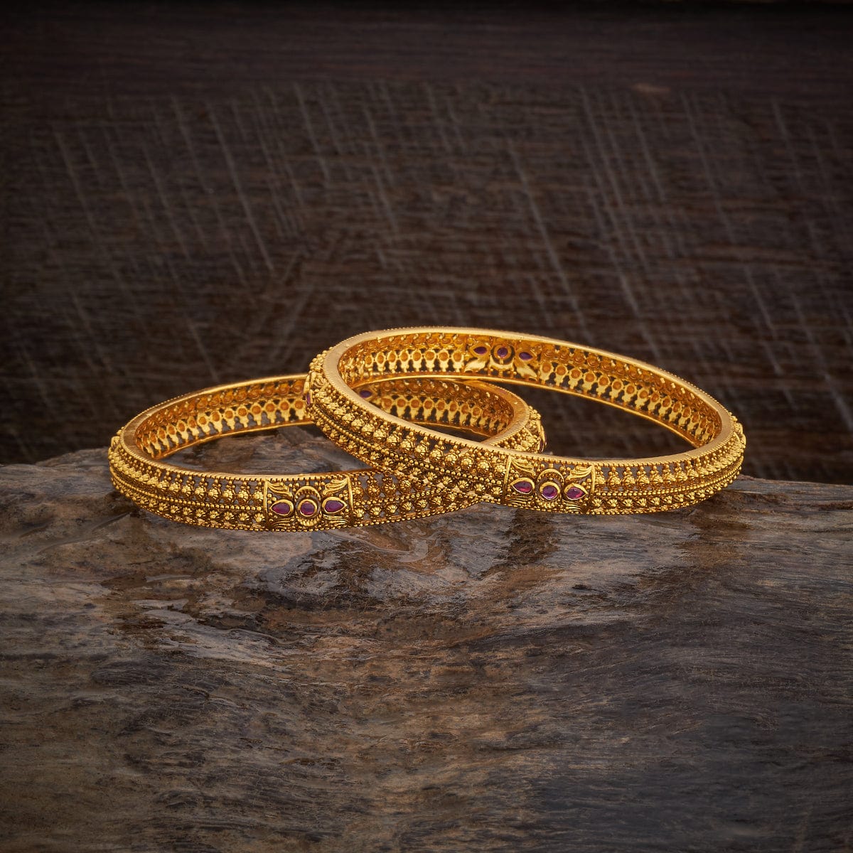 Antique Bangle 177735 - Image 4