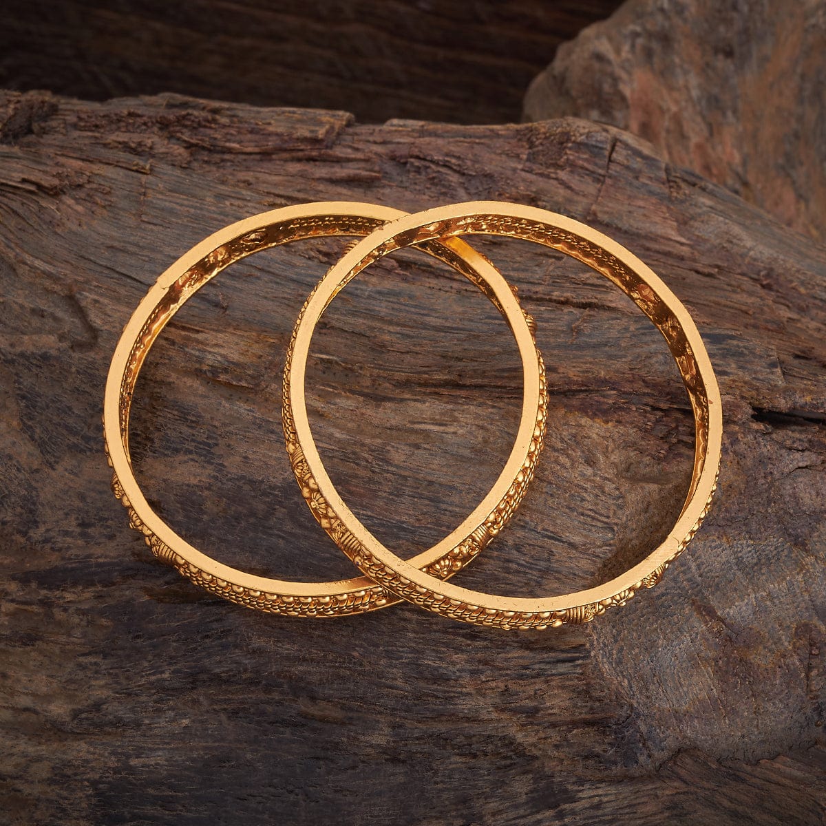 Antique Bangle 177903 - Image 3
