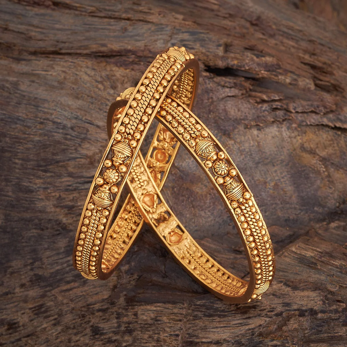 Antique Bangle 177903 - Image 7