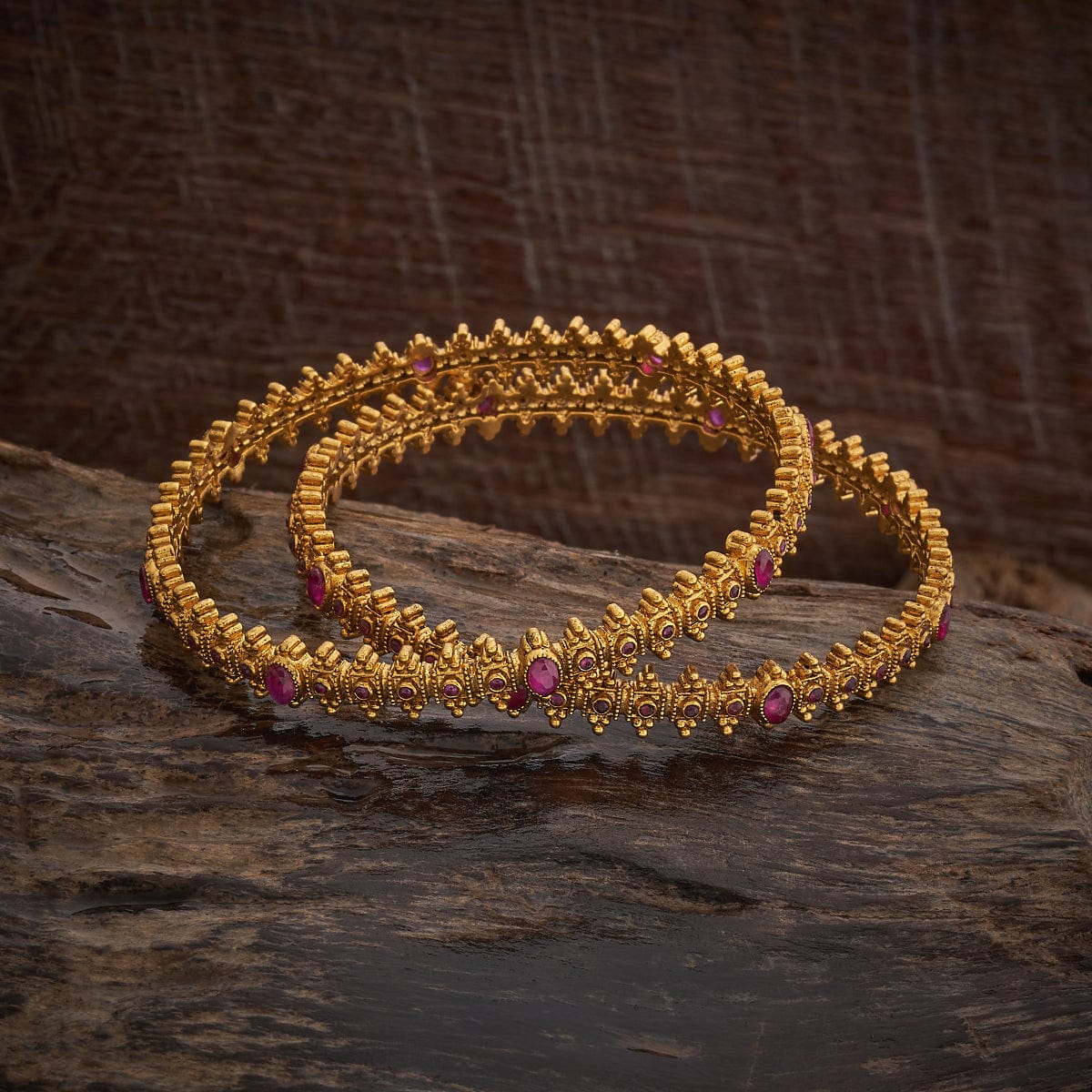 Antique Bangle 178051 - Image 4