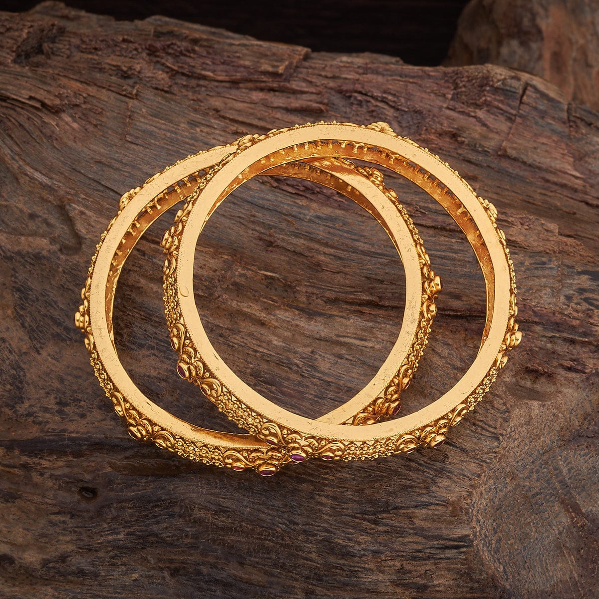 Antique Bangle 180552 - Image 4