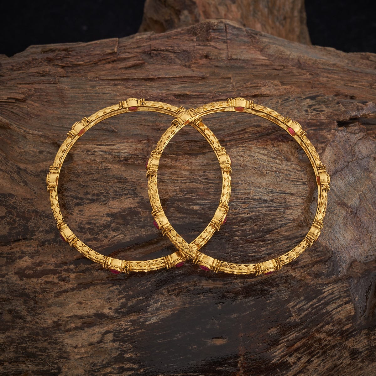Antique Bangle 181224 - Image 4