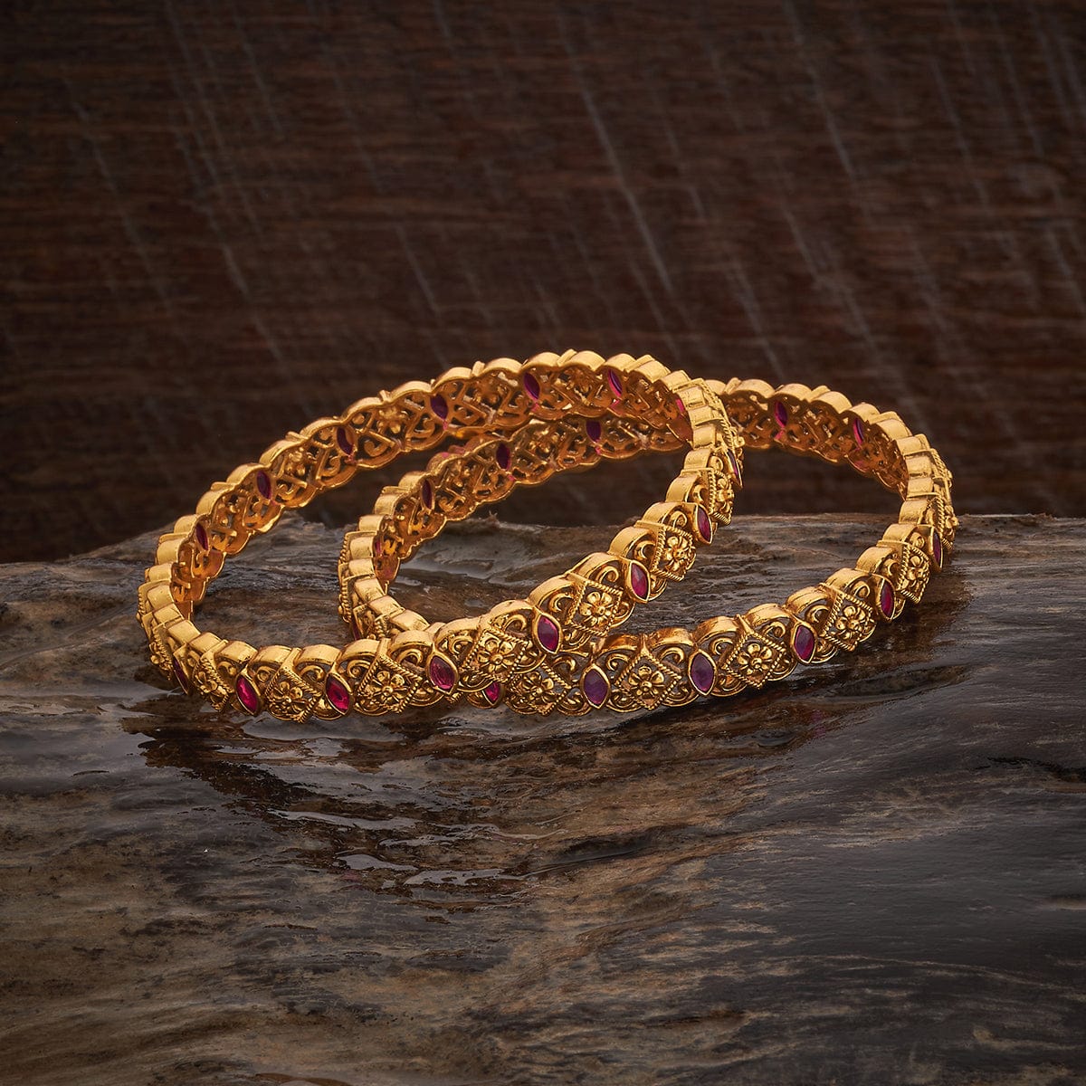 Antique Bangle 182319 - Image 4