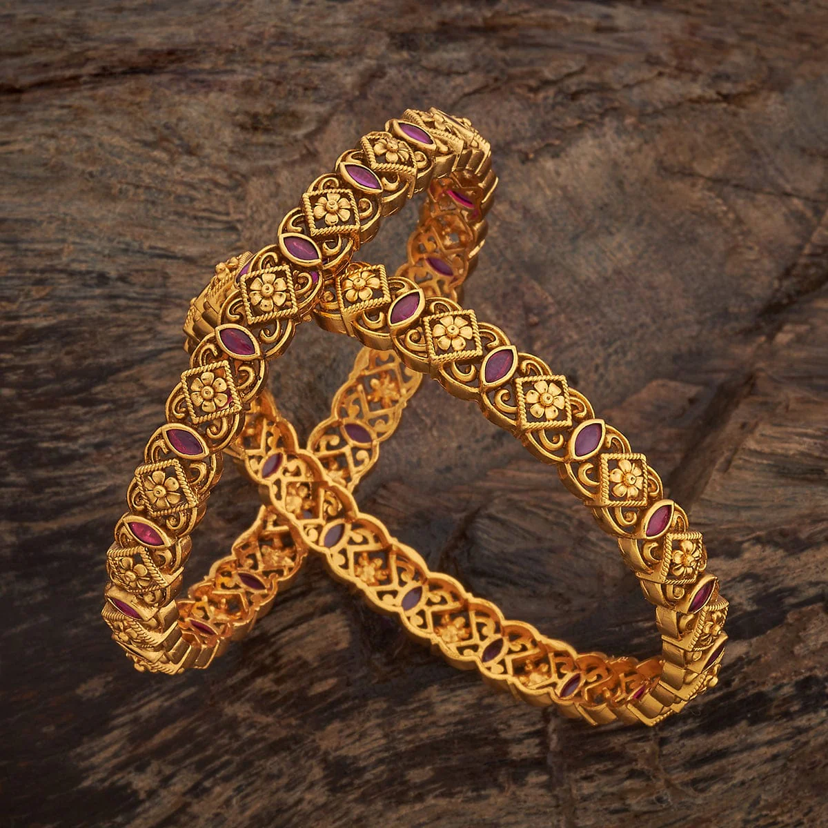 Antique Bangle 182319 - Image 7