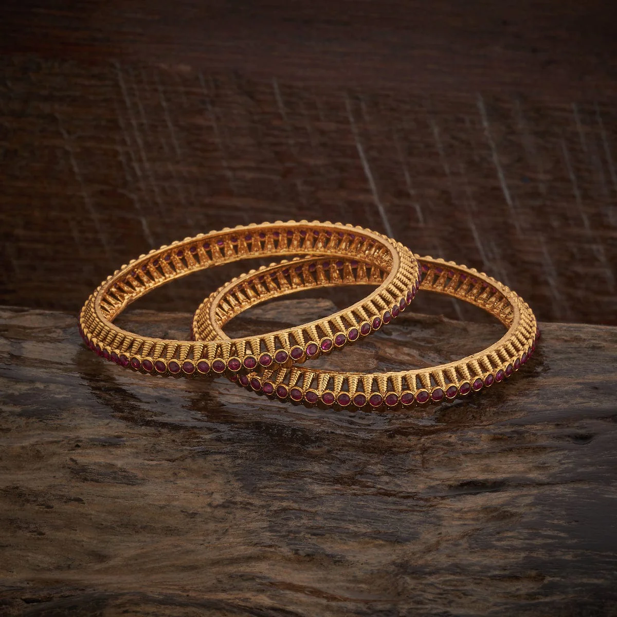 Antique Bangle 182426 - Image 3