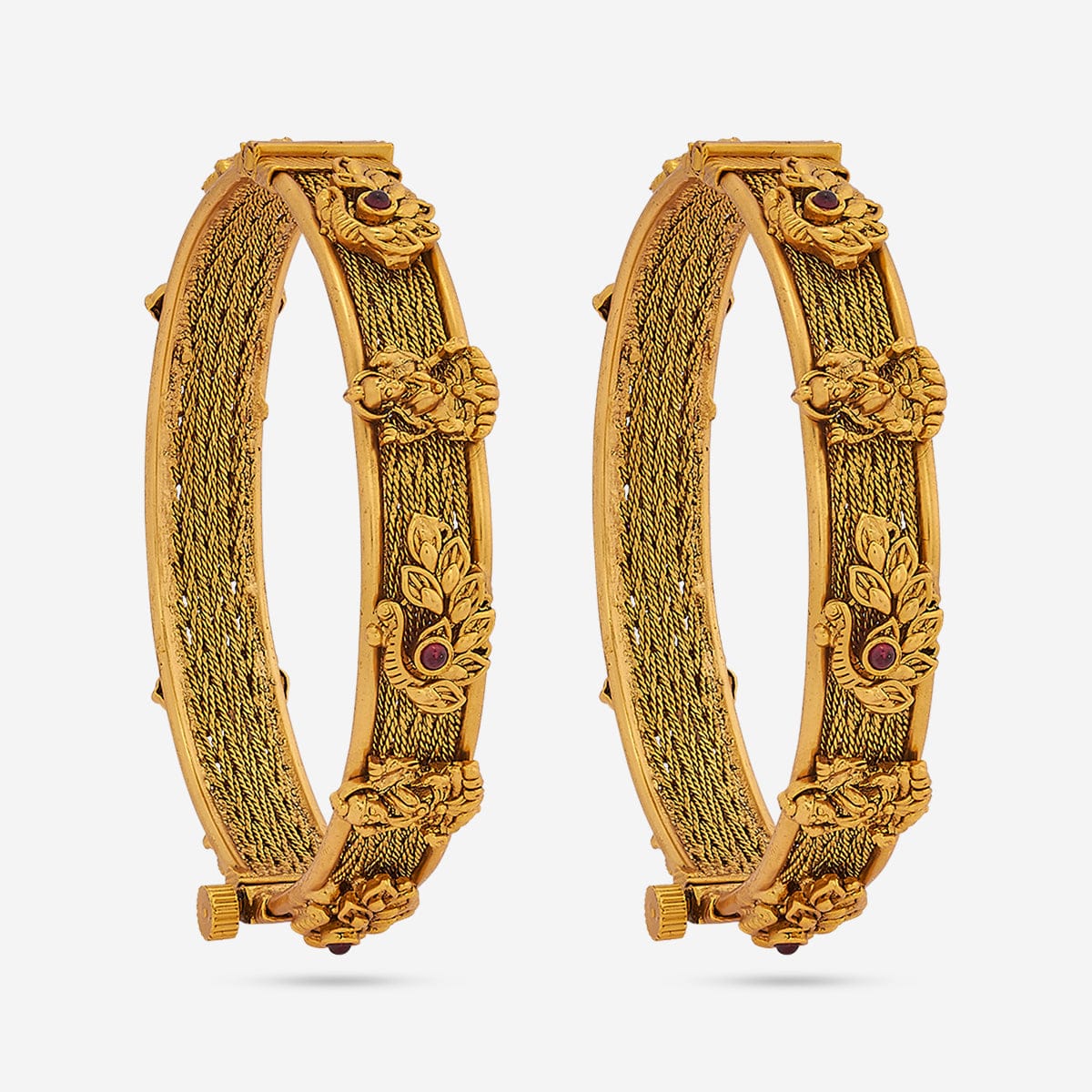 Antique Bangle 185375 - Image 5