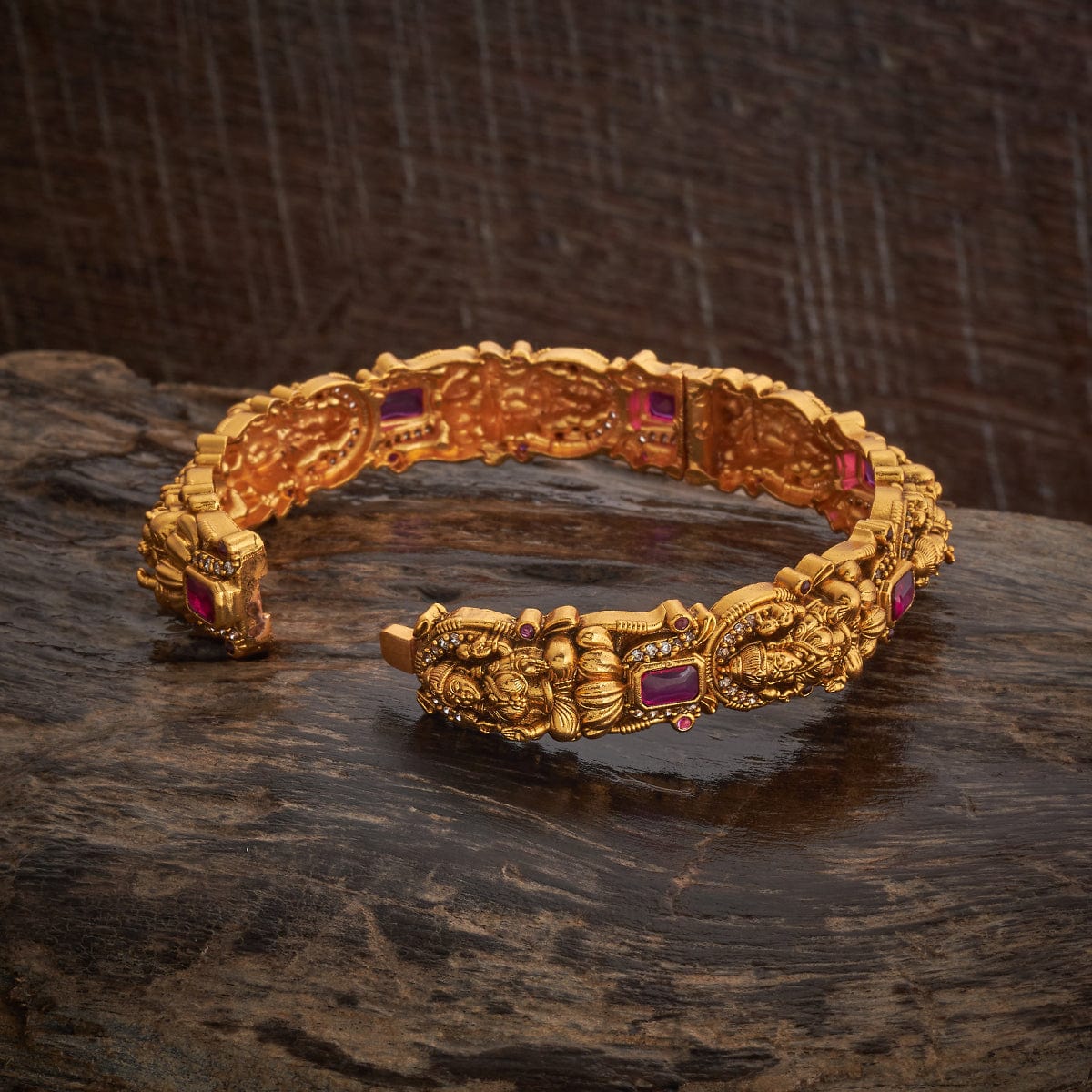 Antique Bangle 185525 - Image 4