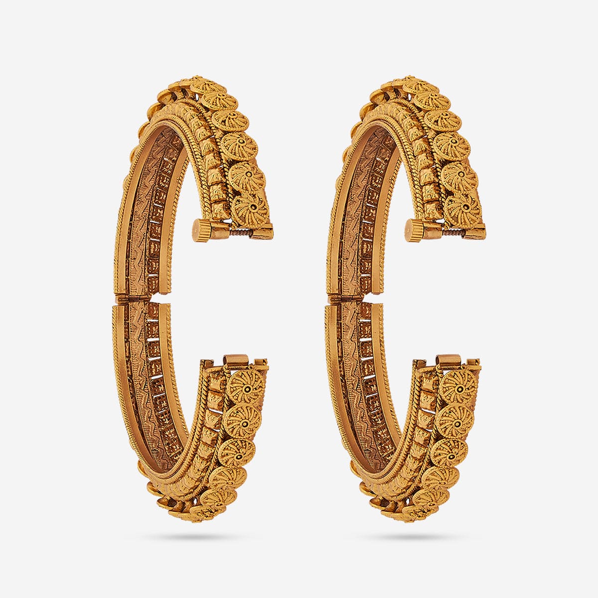 Antique Bangle 186554 - Image 4