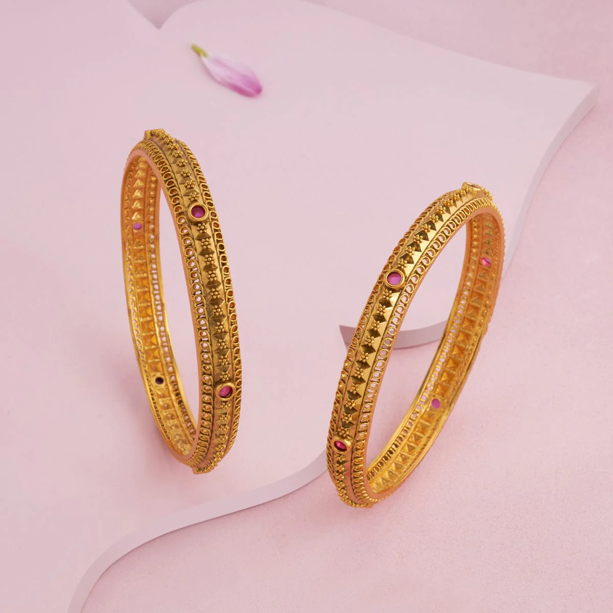 Antique Bangle 186925 - Image 2