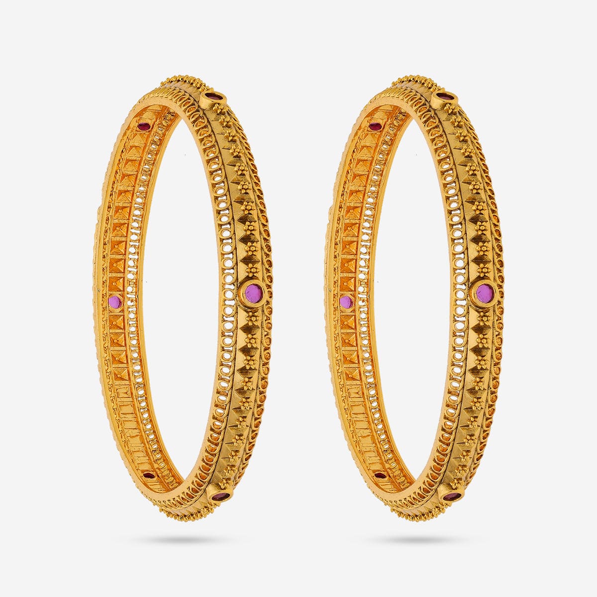 Antique Bangle 186925 - Image 4