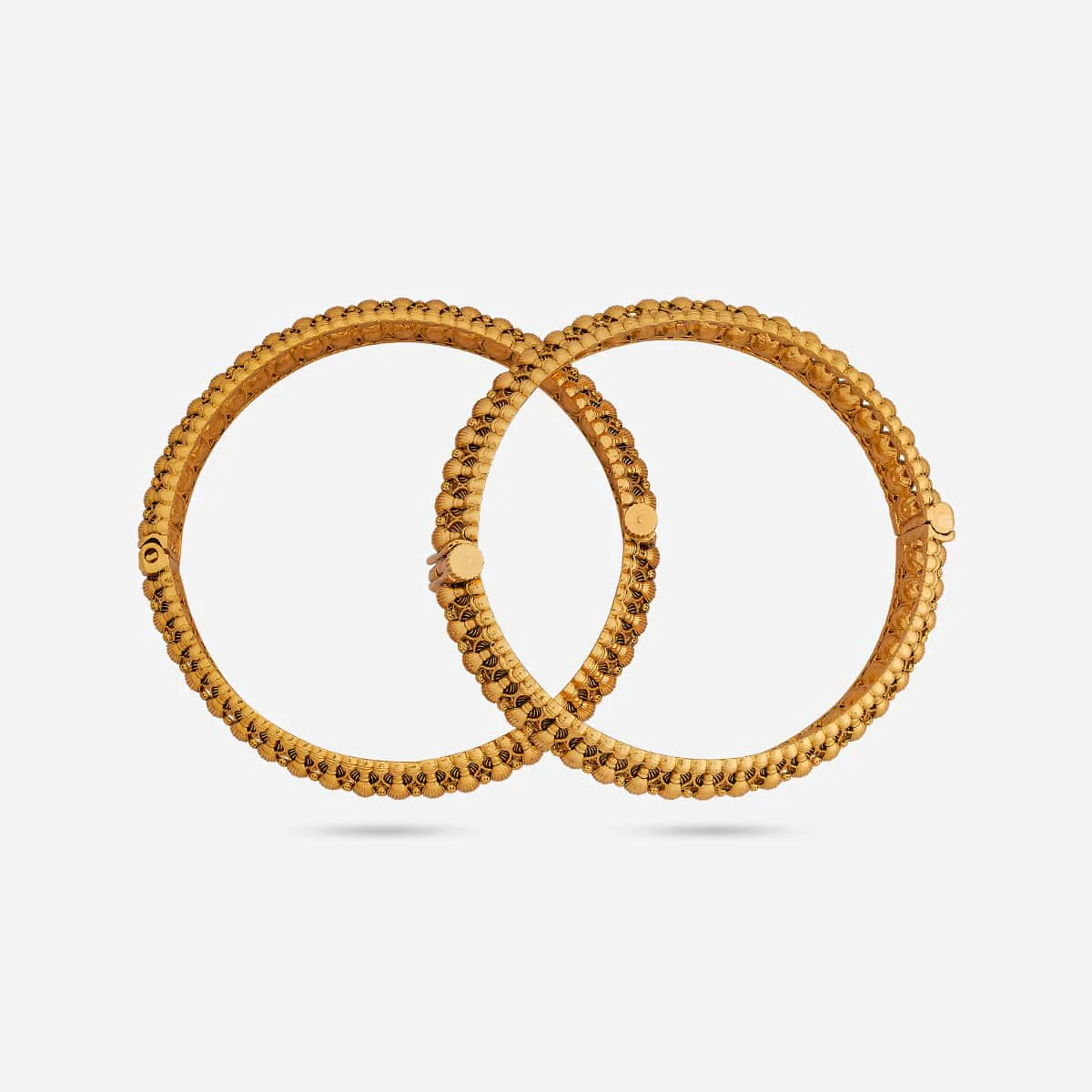 Antique Bangle 188136 - Image 4