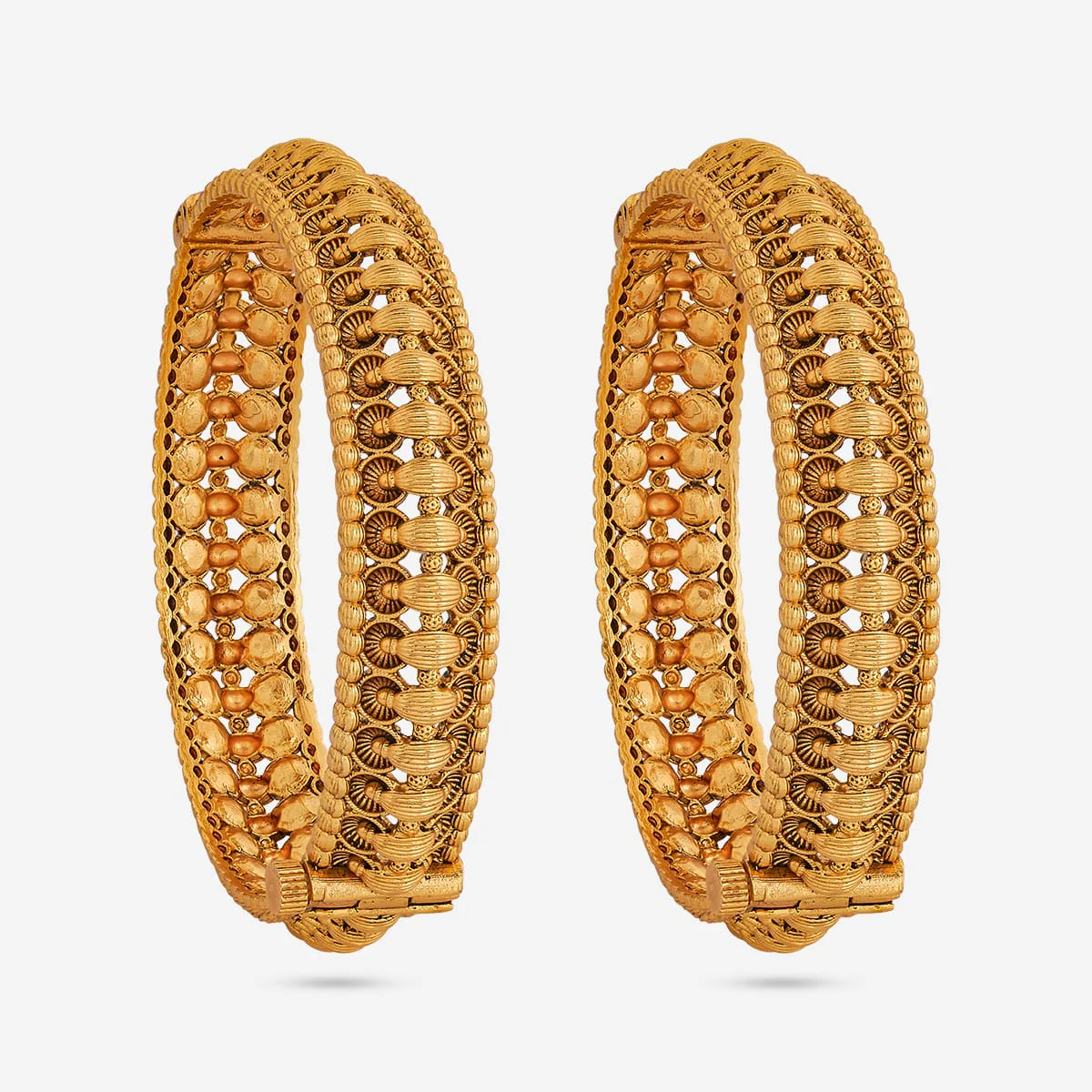 Antique Bangle 188136 - Image 5