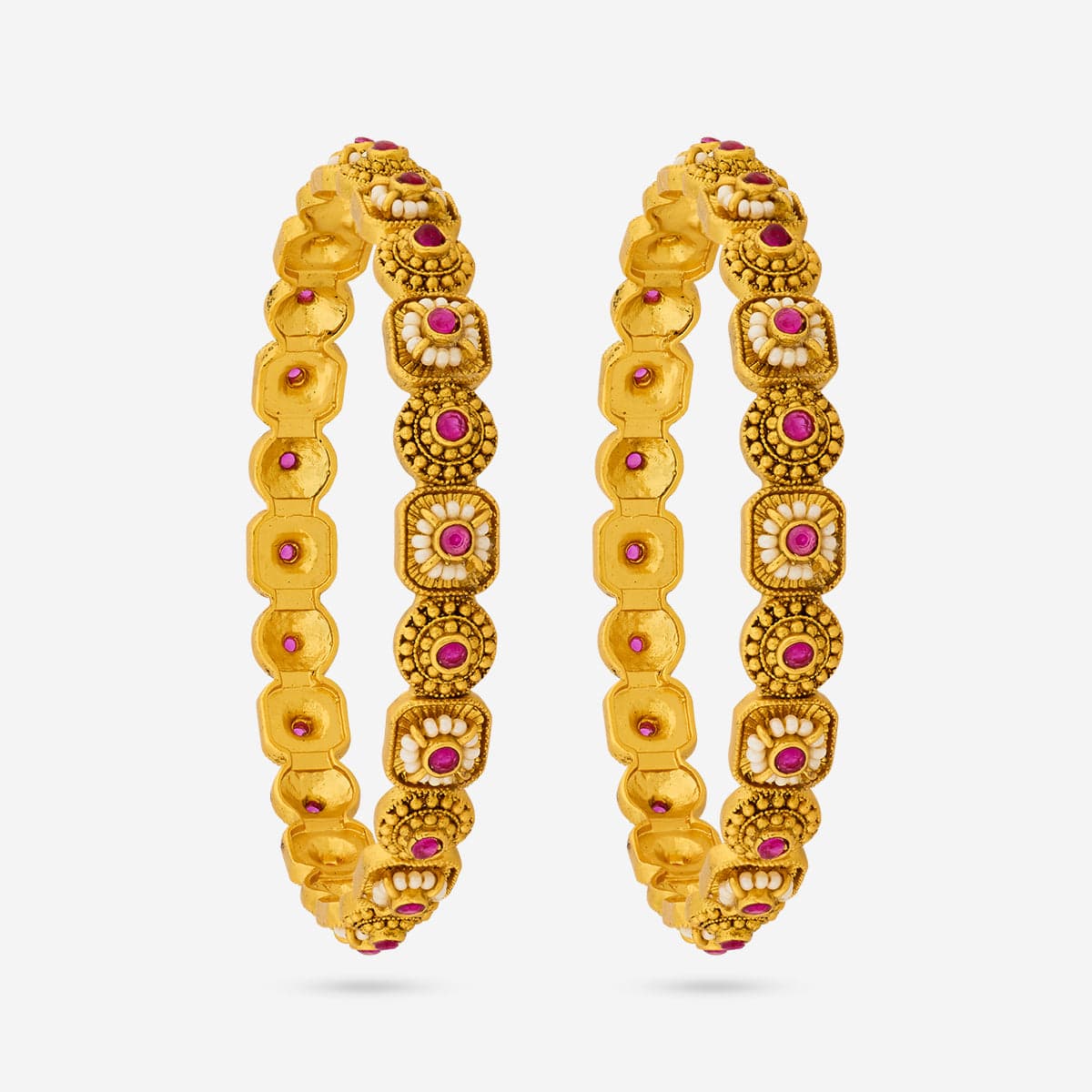 Antique Bangle 188575 - Image 4