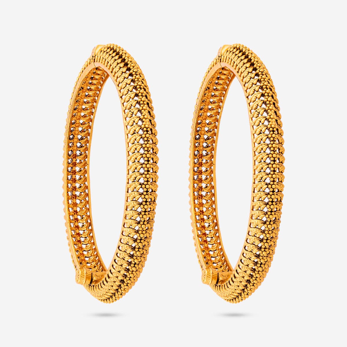 Antique Bangle 188700 - Image 5