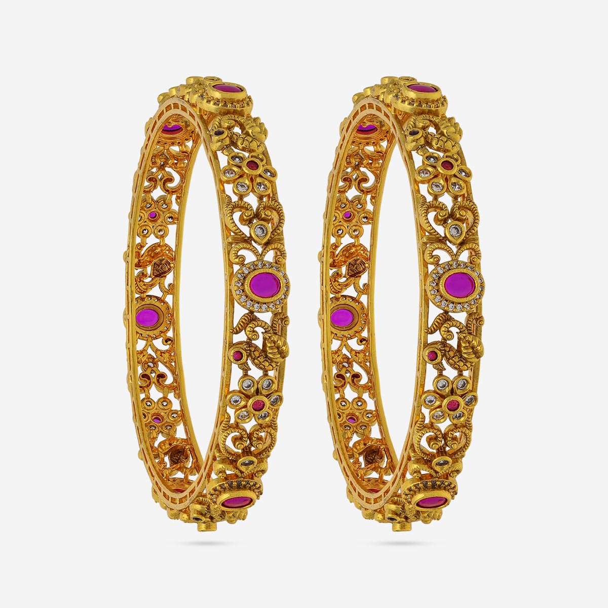 Antique Bangle 188805 - Image 4