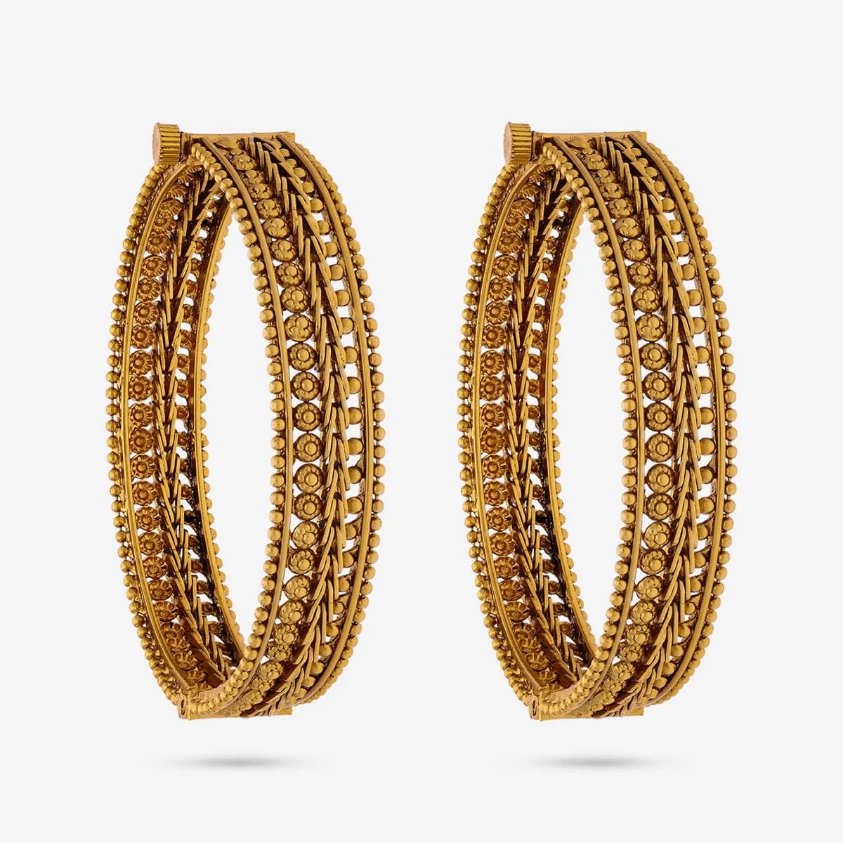 Antique Bangle 188969 - Image 5