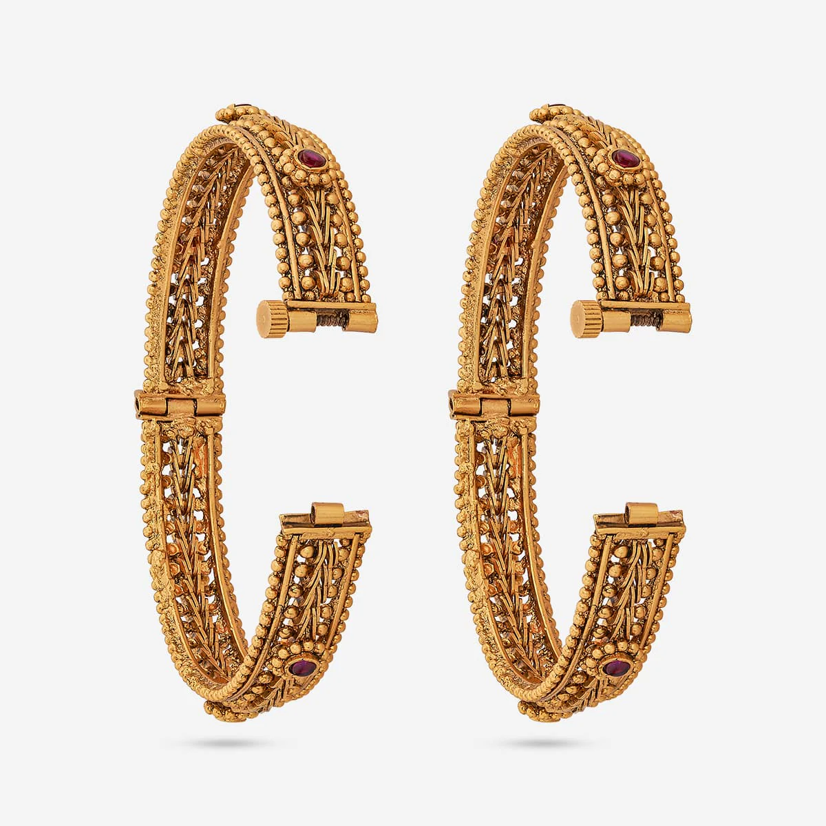 Antique Bangle 188970 - Image 3