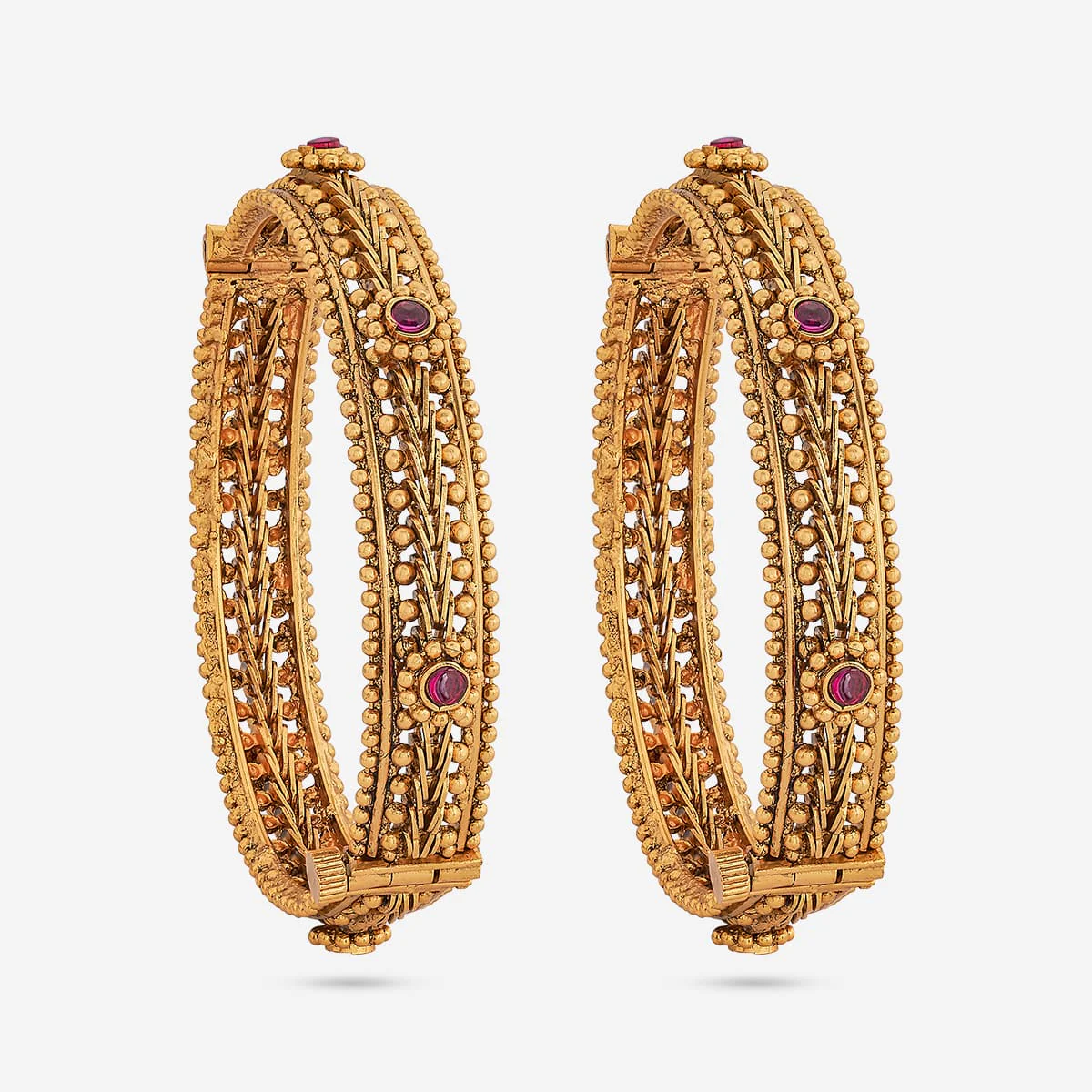 Antique Bangle 188970 - Image 5