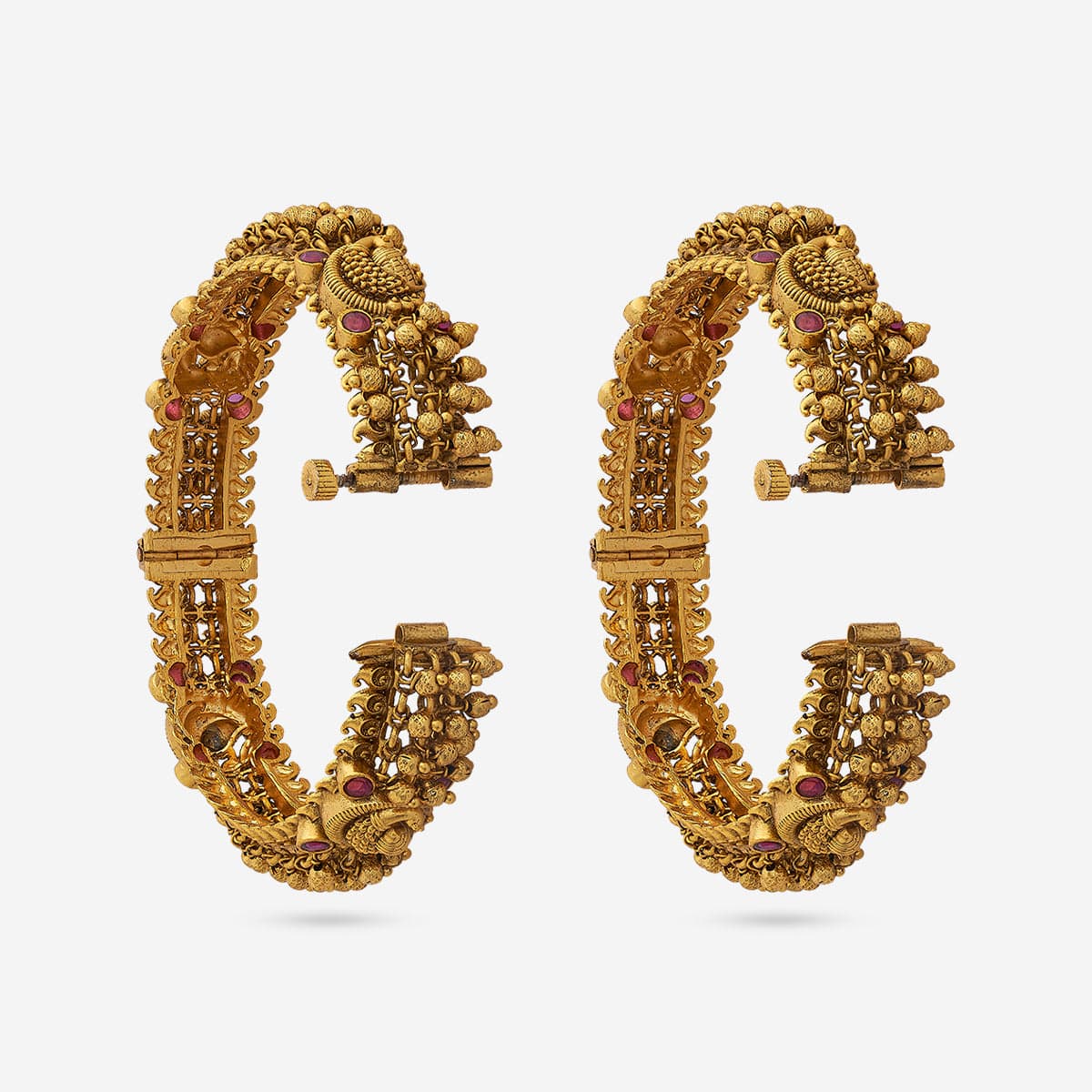 Antique Bangle 189057 - Image 3