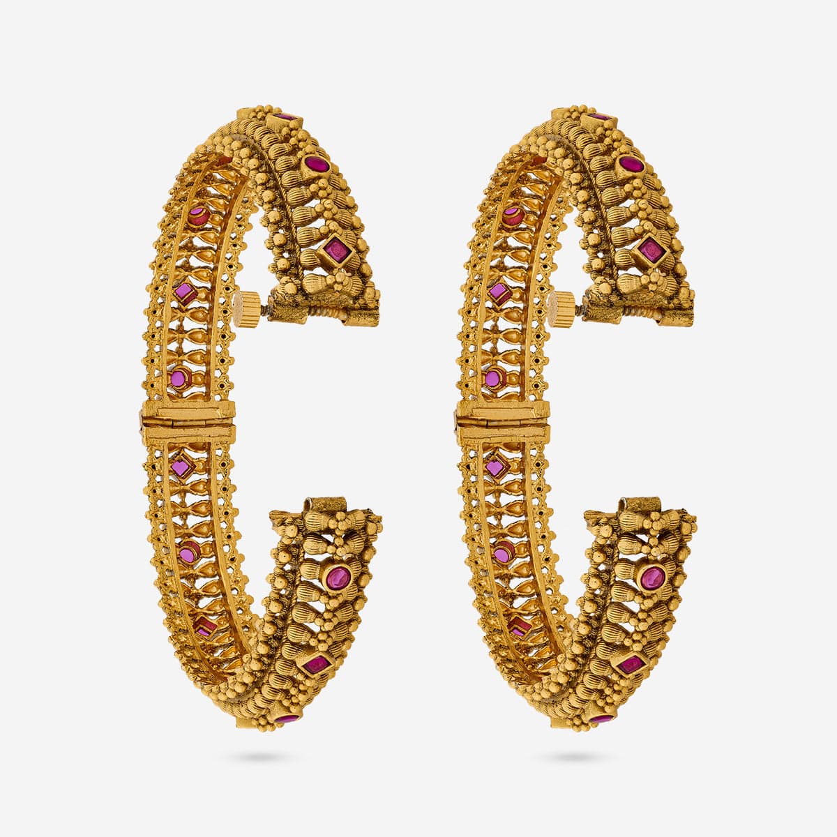 Antique Bangle 189059 - Image 3