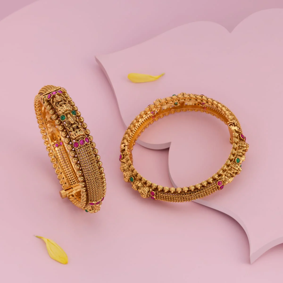 Antique Bangle 189060 - Image 2