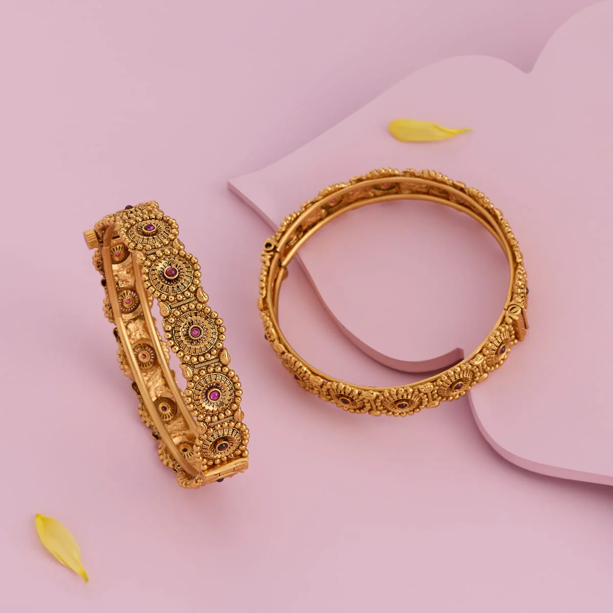 Antique Bangle 190642 - Image 2