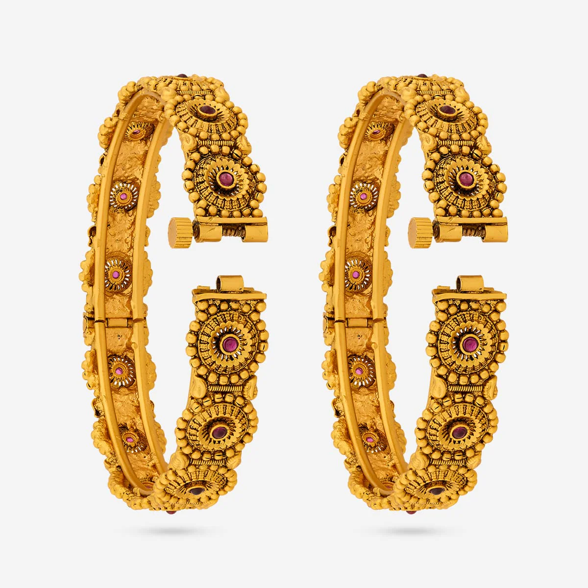 Antique Bangle 190642 - Image 4