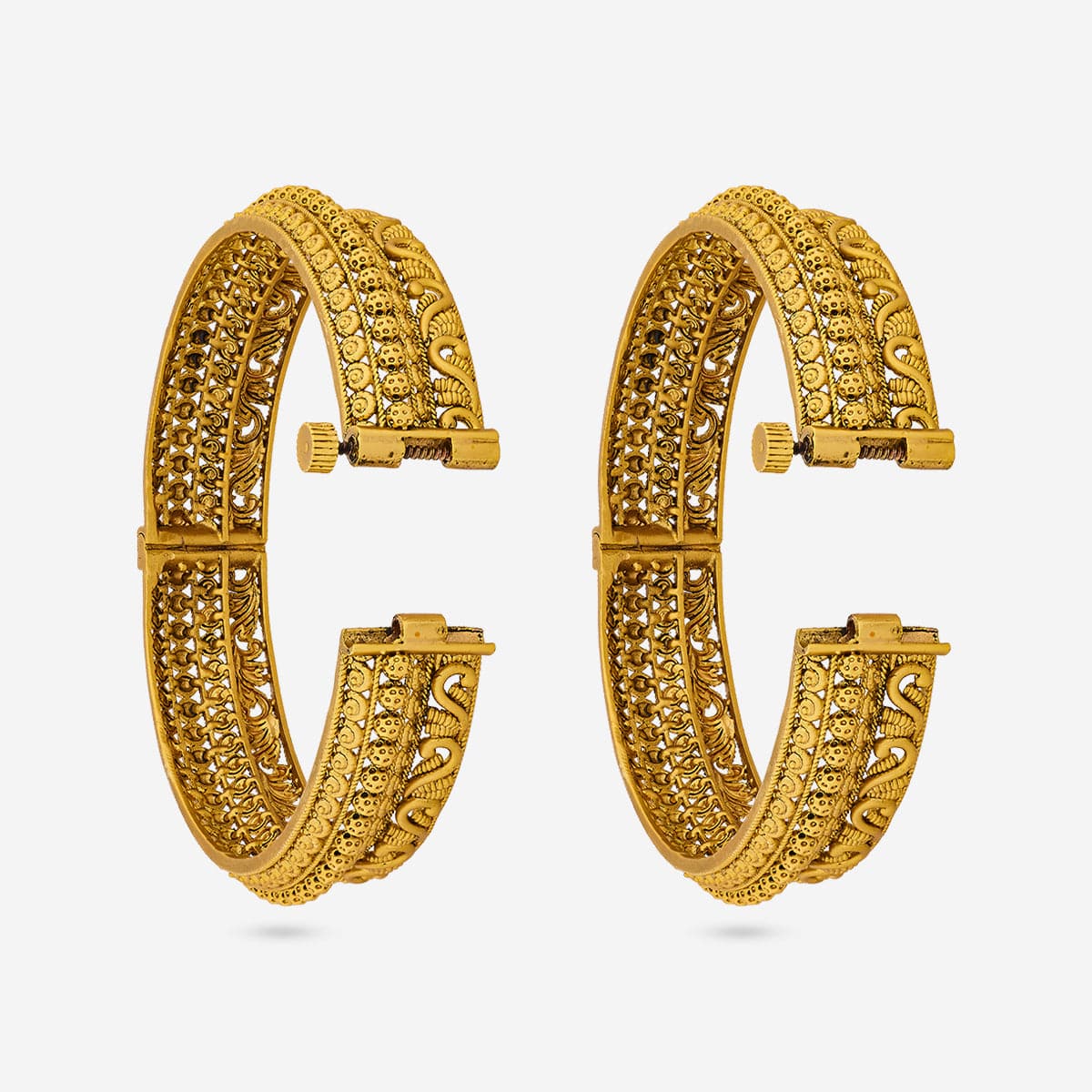 Antique Bangle 192261 - Image 3