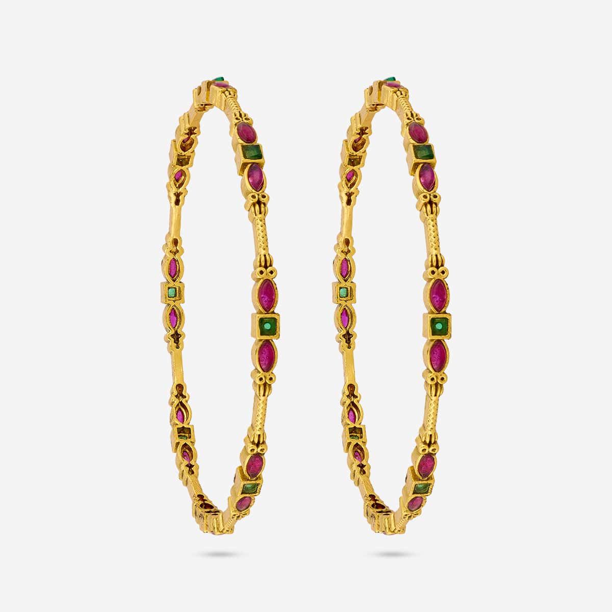 Antique Bangle 192755 - Image 4