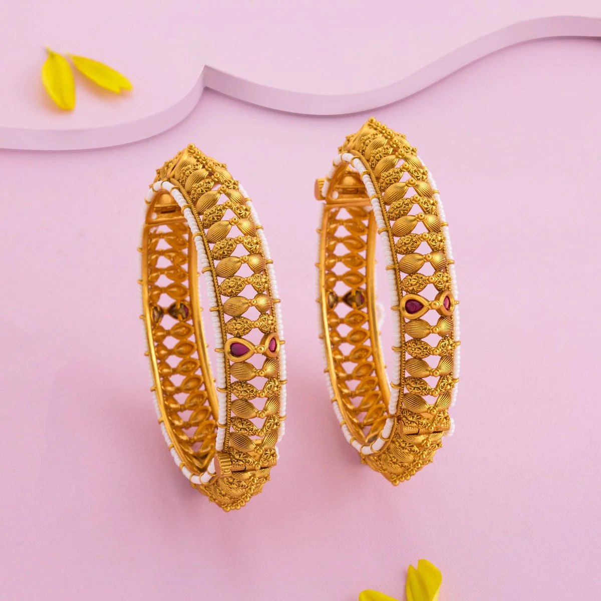 Antique Bangle 192795 - Image 2