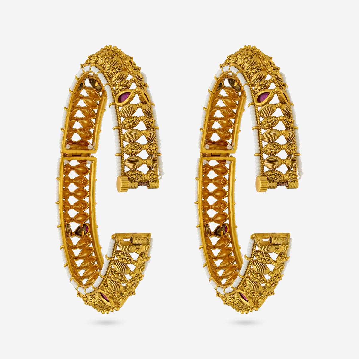 Antique Bangle 192795 - Image 3