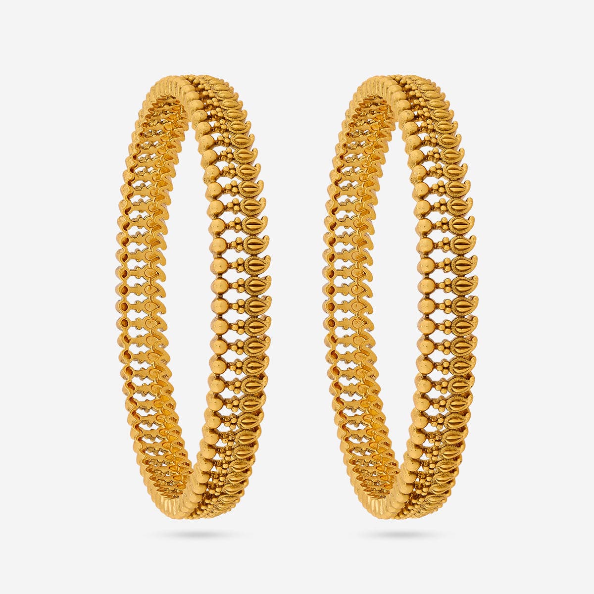 Antique Bangle 193195 - Image 4