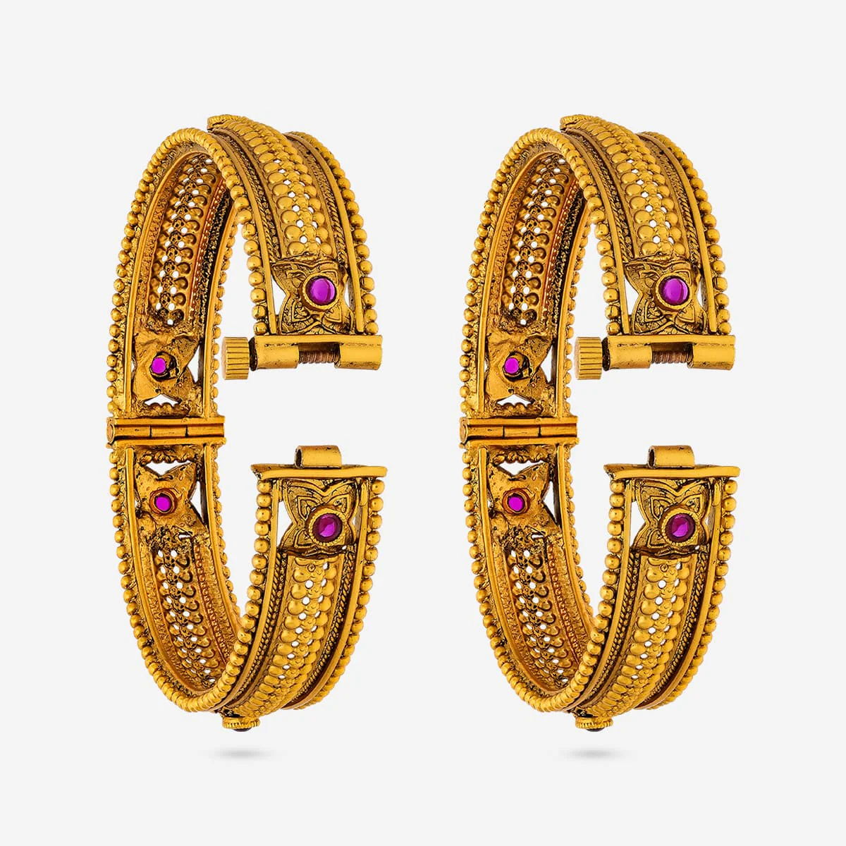 Antique Bangle 193660 - Image 3