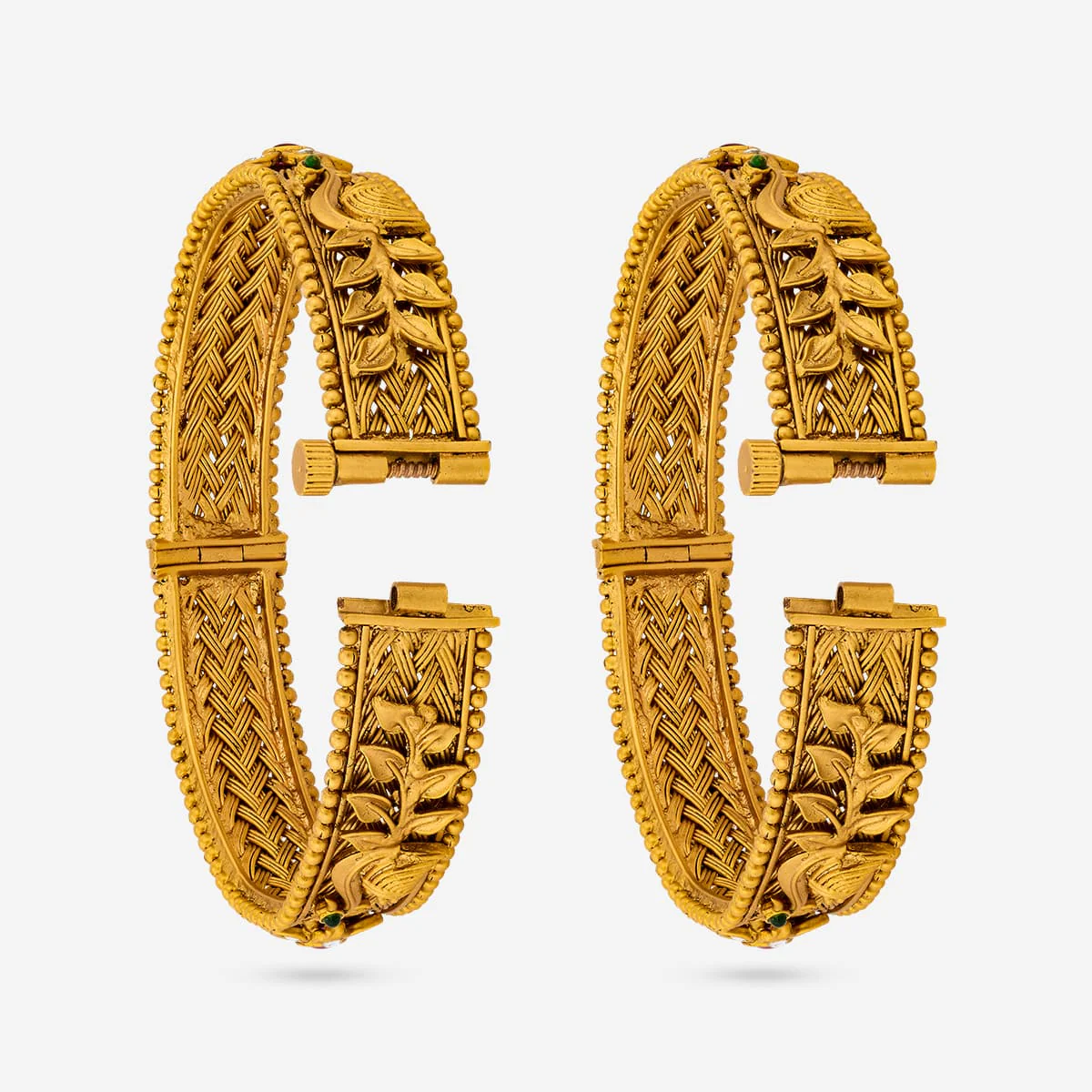 Antique Bangle 196640 - Image 3