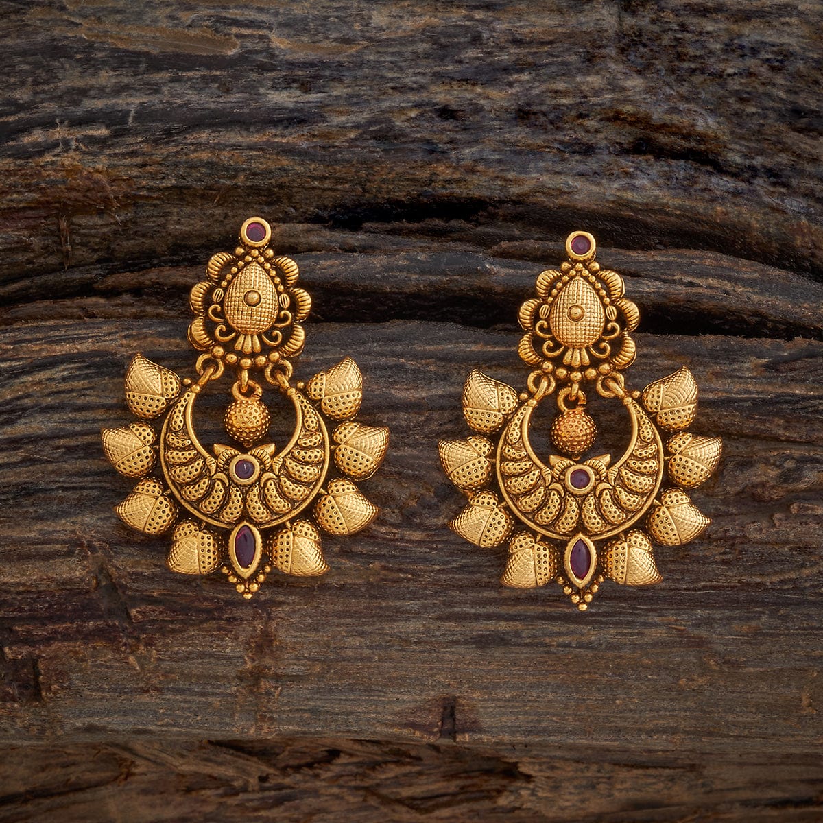 Antique Earring 180529 - Image 4