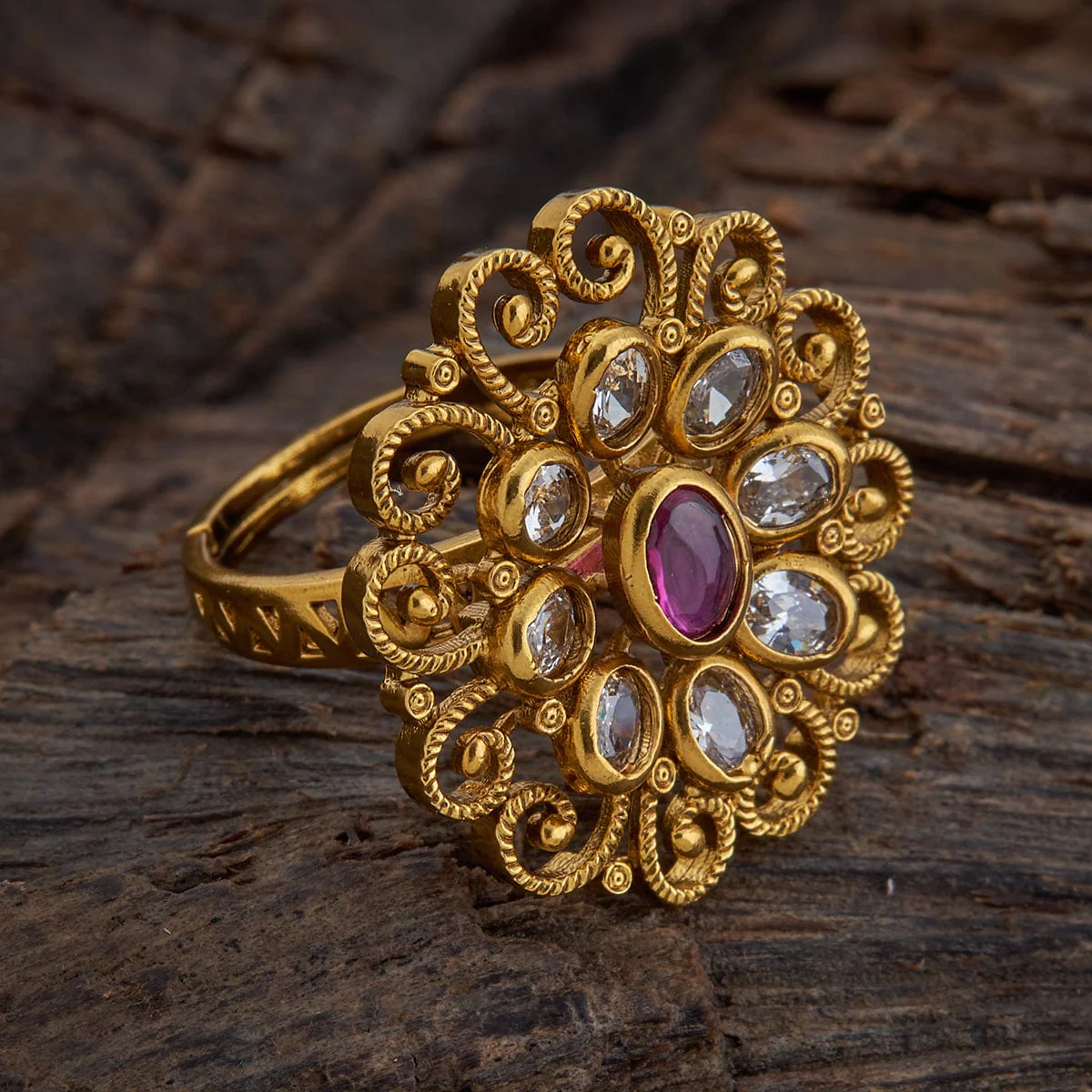 Antique Finger Ring 151935 - Image 4