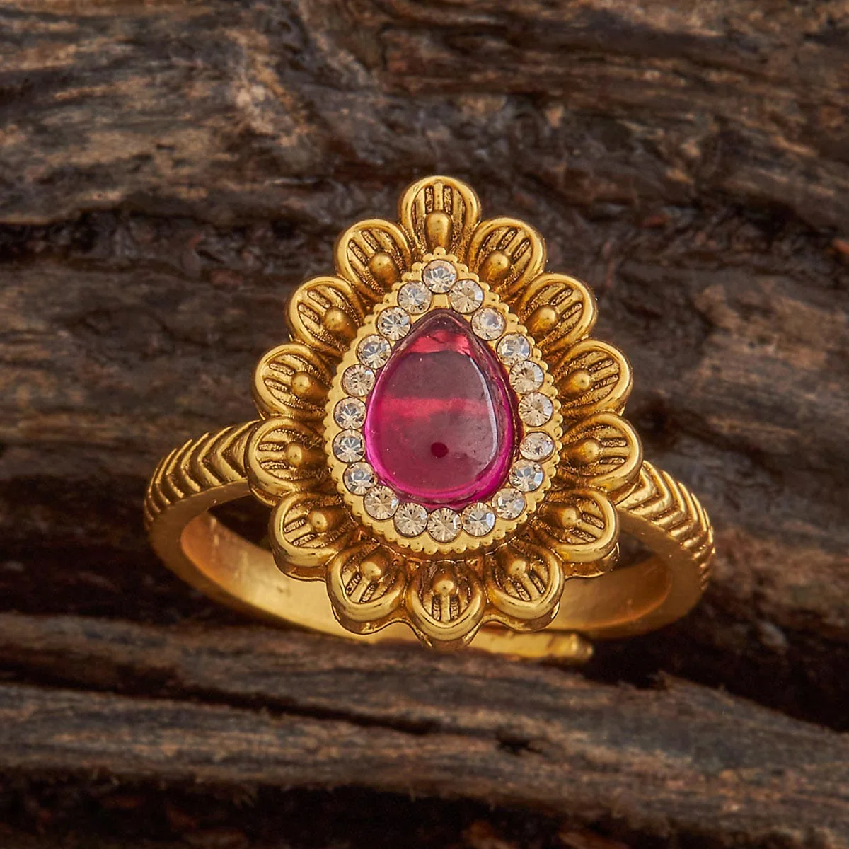 Antique Finger Ring 182803 - Image 4