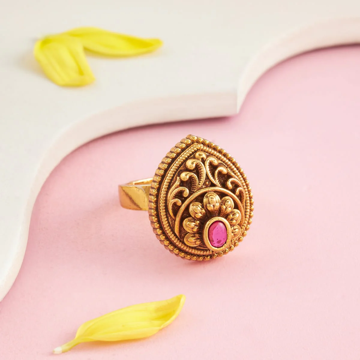 Antique Finger Ring 197507 - Image 2