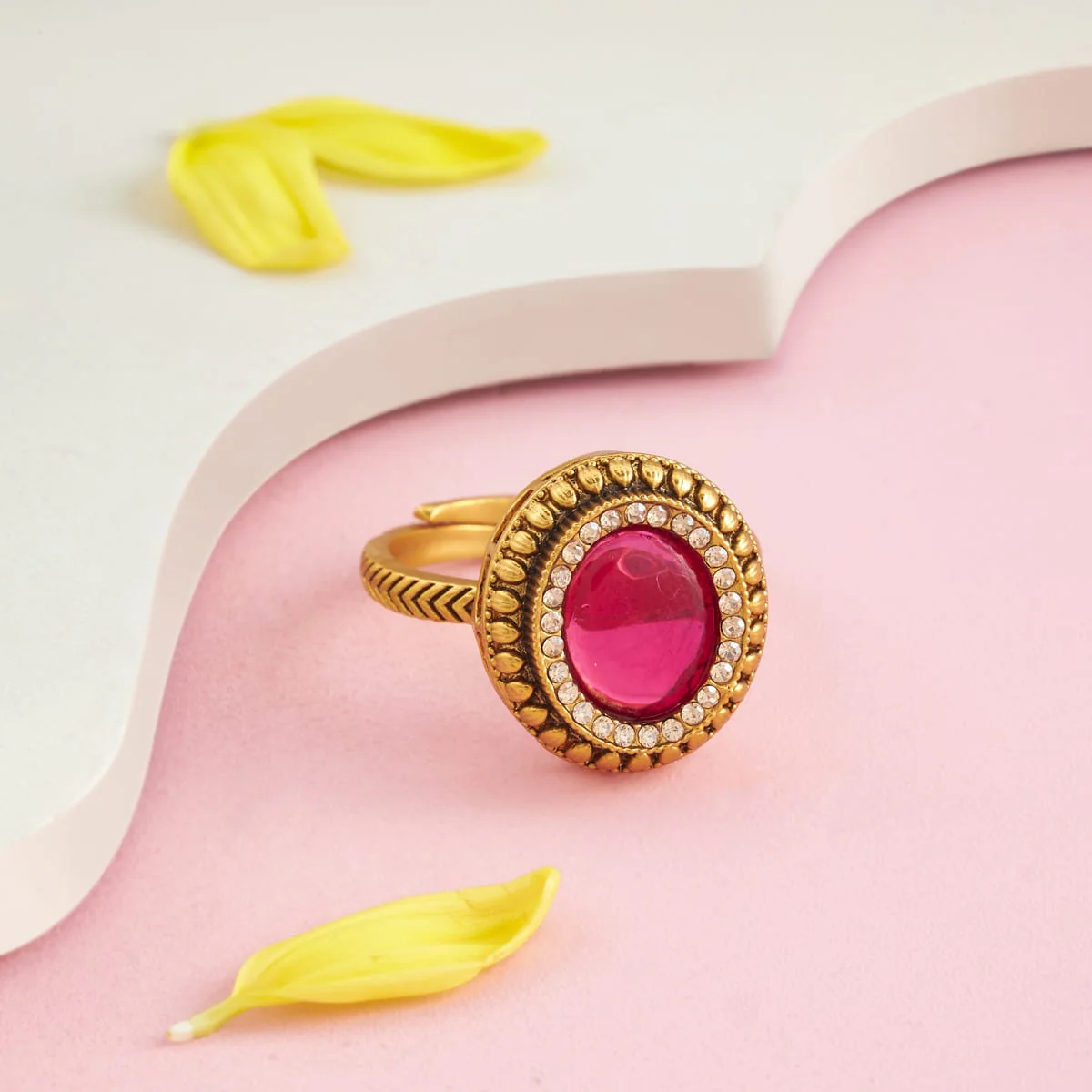 Antique Finger Ring 199275 - Image 2