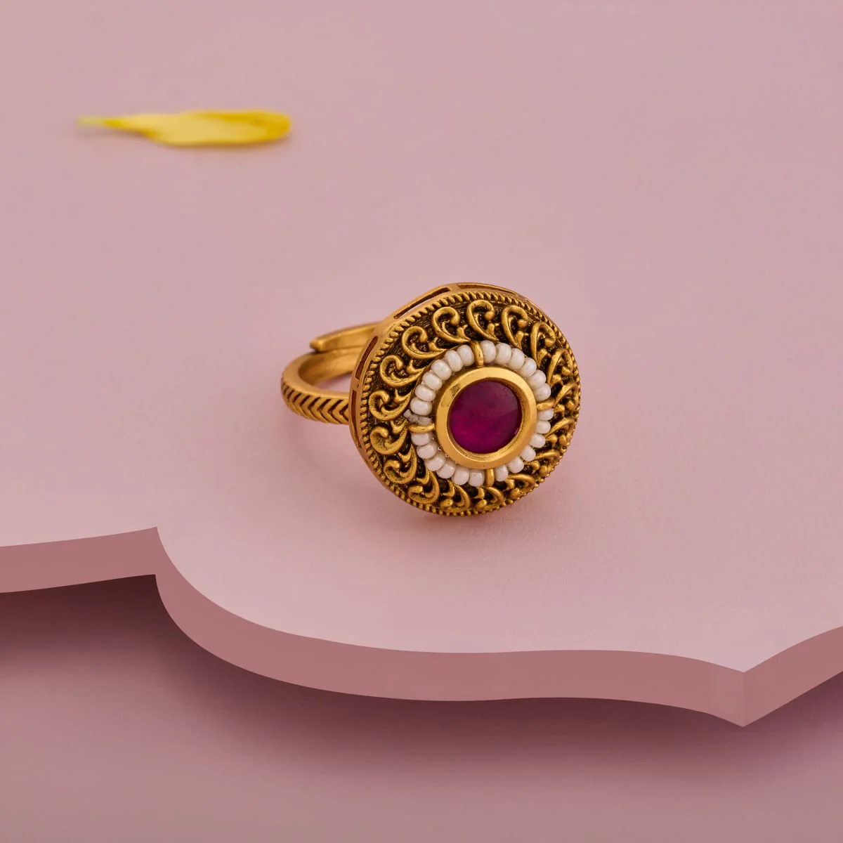 Antique Finger Ring 199277 - Image 2