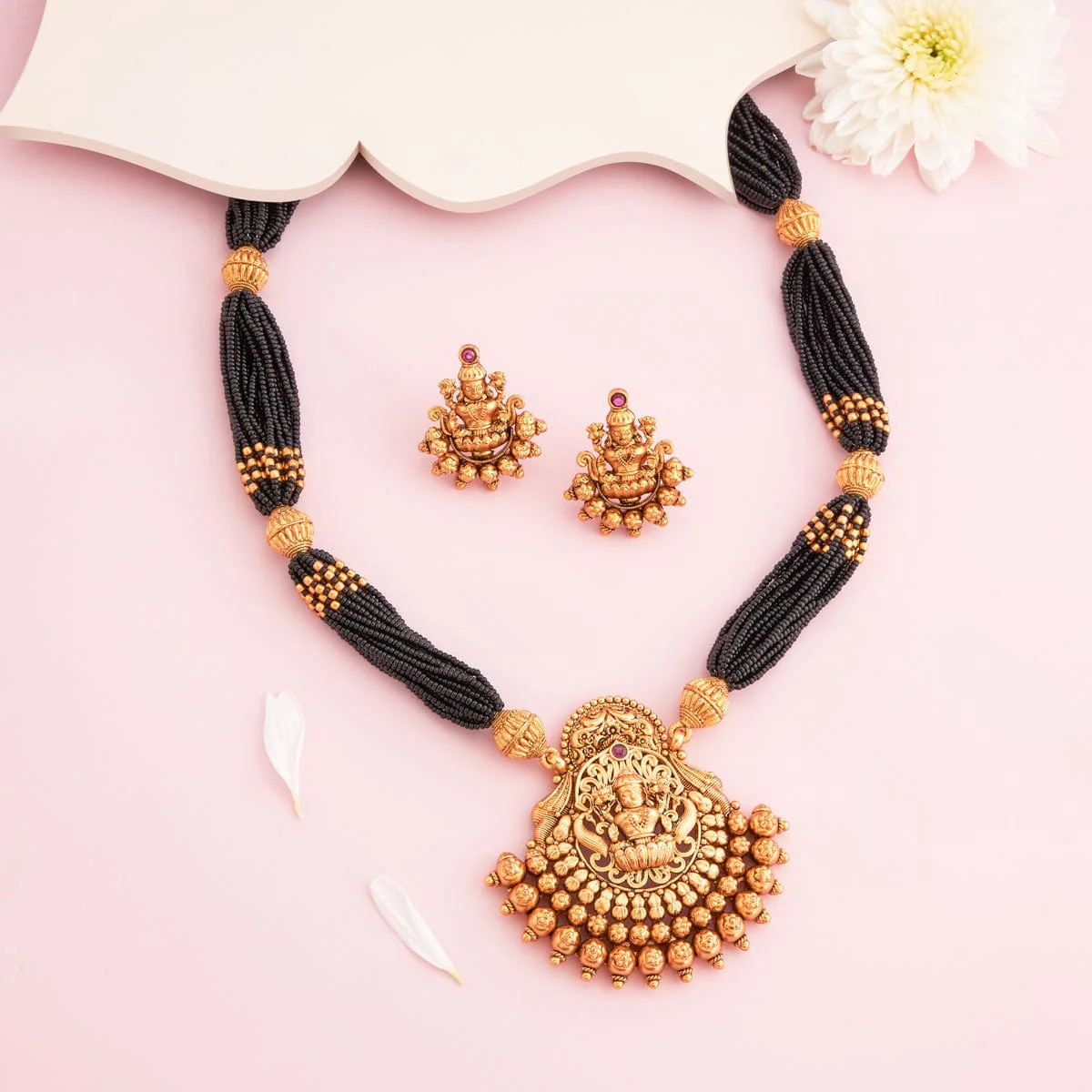 Antique Necklace 150325 - Image 2