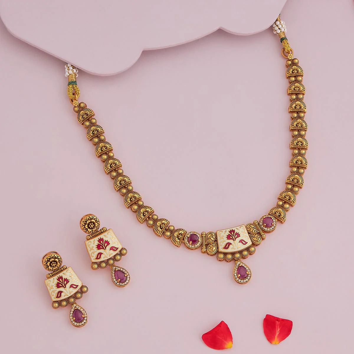 Antique Necklace 185357 - Image 2