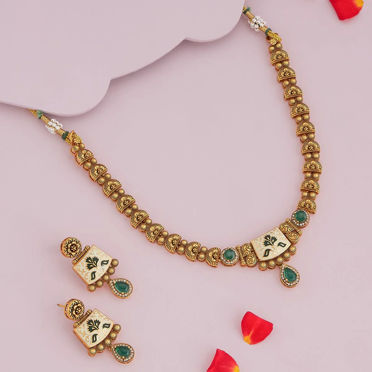 Antique Necklace 185357 - Image 8