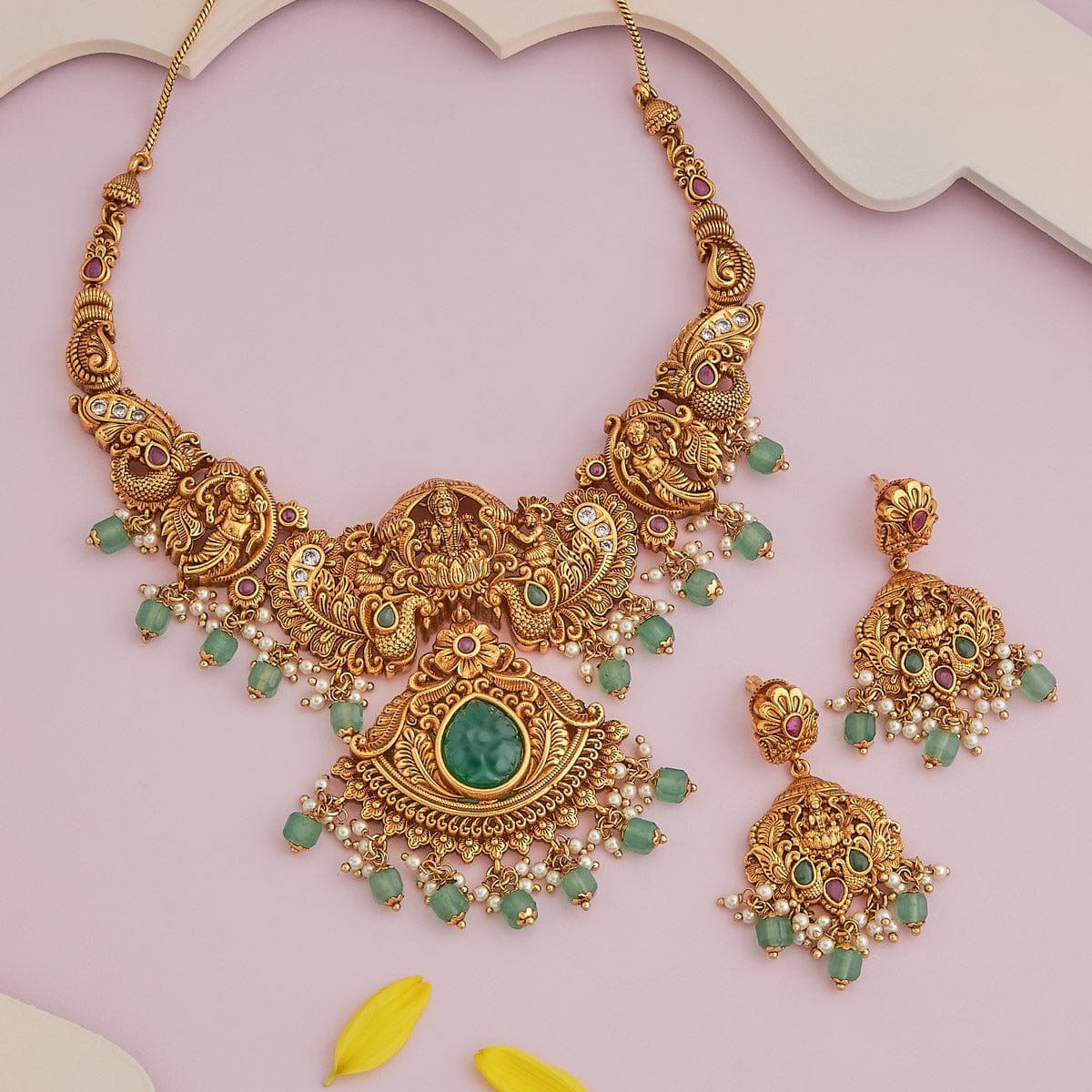 Antique Necklace 185685 - Image 2