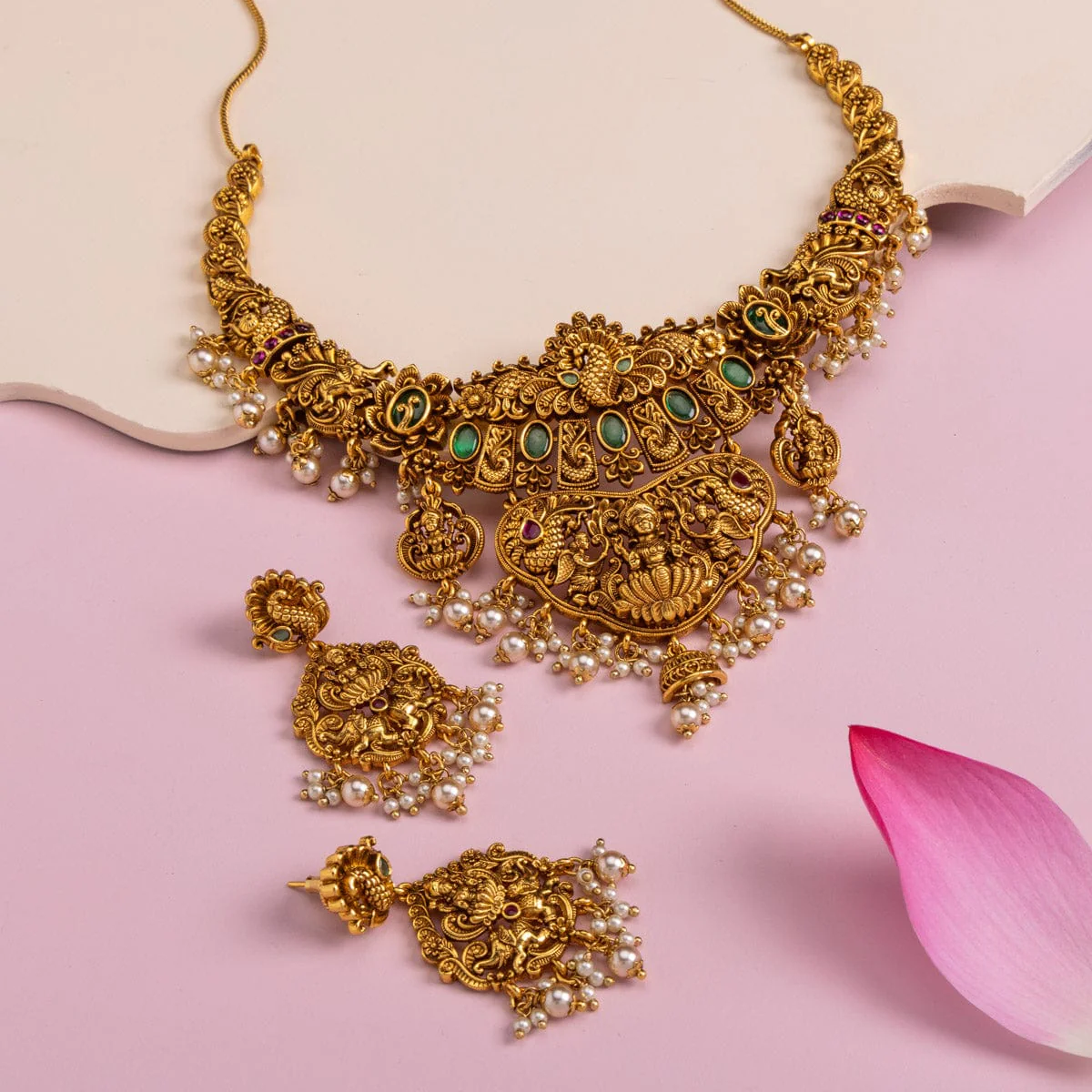 Antique Necklace 185699 - Image 2