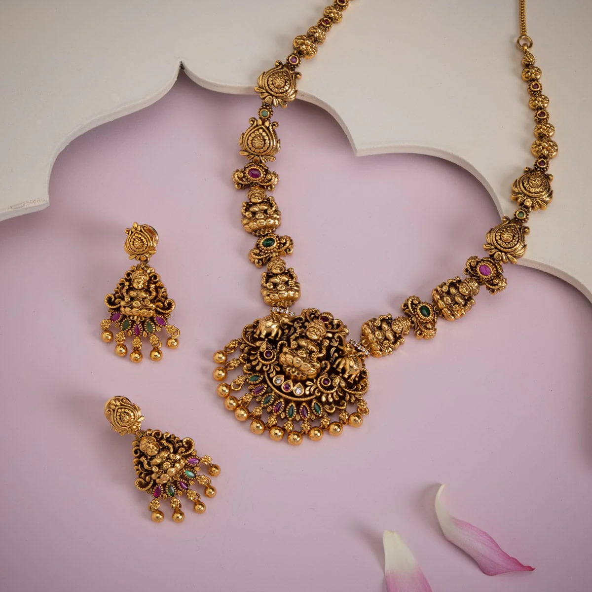 Antique Necklace 186402 - Image 2